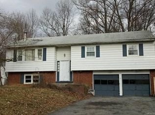 10 Gary Pl, Wappingers Falls, NY 12590