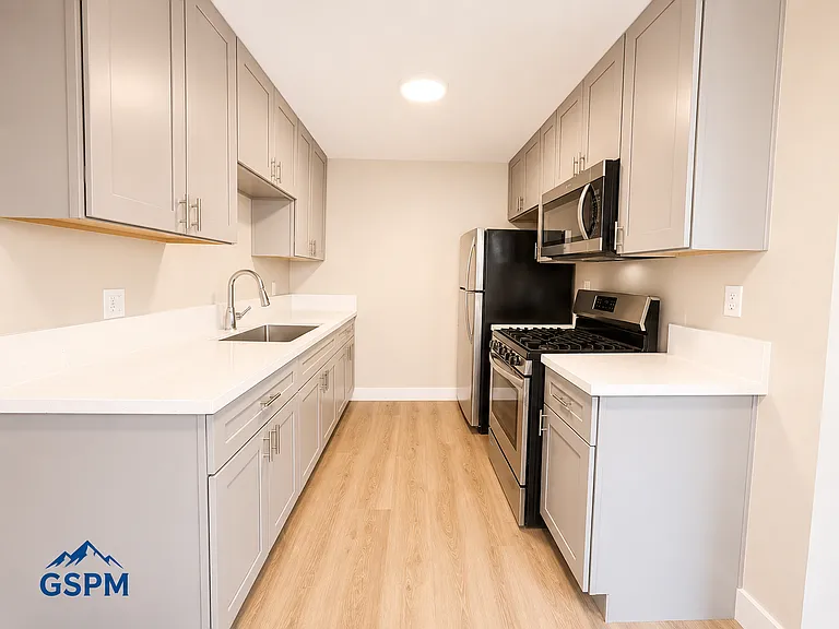 Emerald Ave Apartments — Photo 6