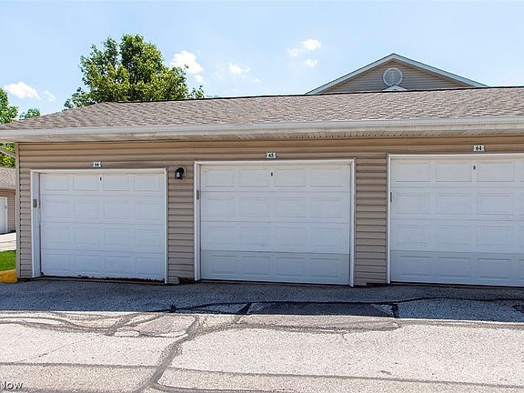 2nd image of 14922 Lenox Dr #522