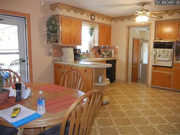 3rd image of 3861 Jeanne Dr