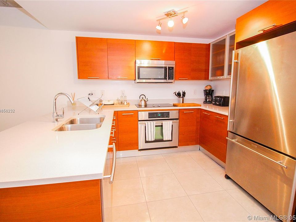 1st image of 3250 NE 1st Ave APT 611