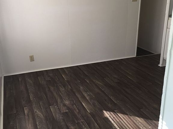 3rd image of 3783 Mundy Mill Dr