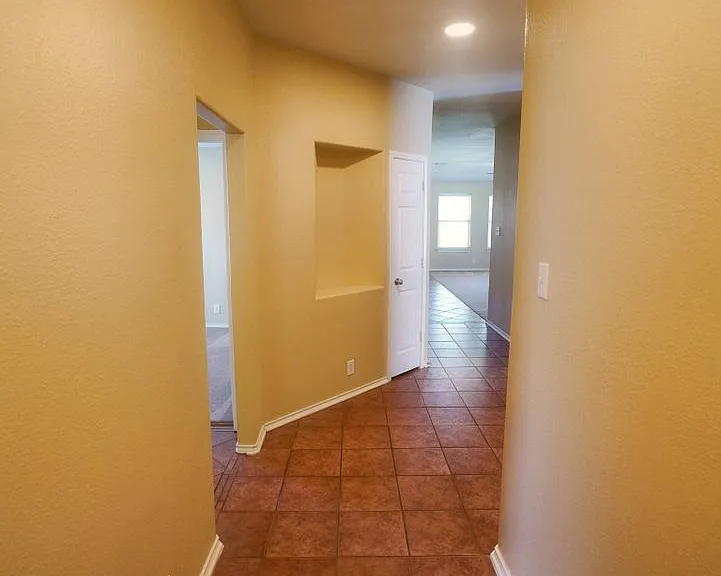 320 Longhorn Way — Photo 7