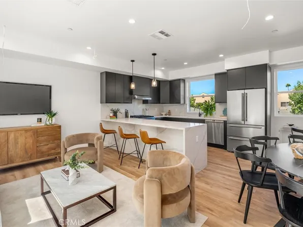 11408 W Calvert St, North Hollywood, CA 91606