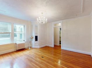 128 Chestnut St #42B, Boston, MA 02108