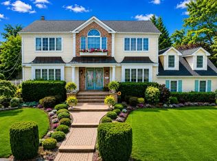 150 Harborview Drive, Massapequa, NY 11758