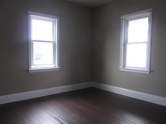 Bedroom/Parlor