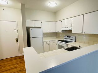 One bedroom apartment in charming building close to downtown, San Leandro, CA 94577