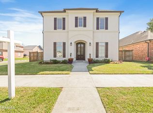 101 Mont De Marsan Dr, Lafayette, LA 70507