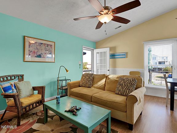 2nd image of 2014 W Pelican Dr