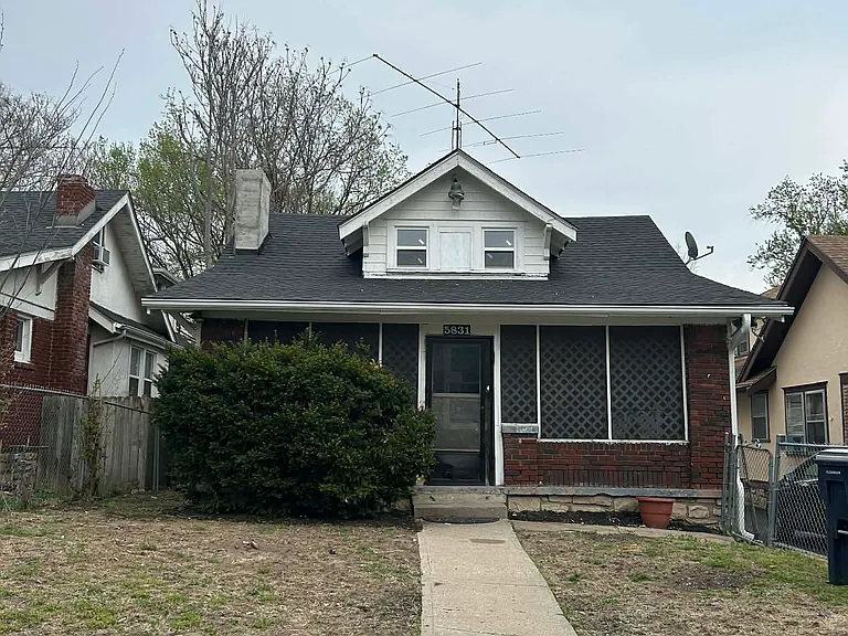 5831 Euclid Ave — Photo 1