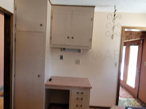 3rd image of 2606 N River Dr