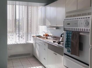 401 E 32nd St APT 2011, Chicago, IL 60616