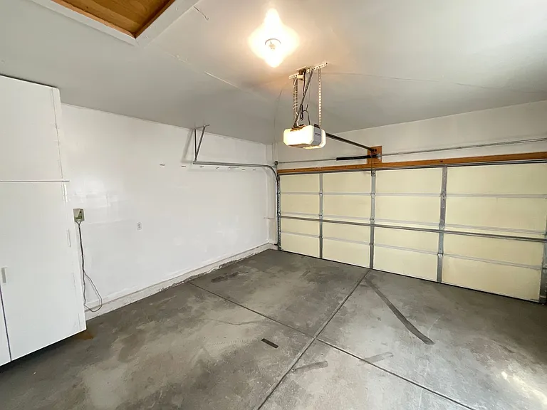 8166 Telegraph Dr — Photo 26