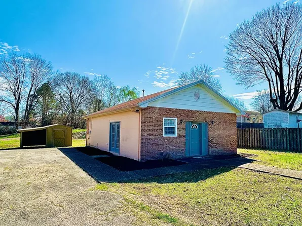 509 McComb N, Martin, TN 38237