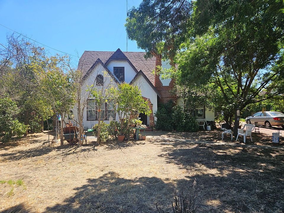 1st image of 2222 5th St