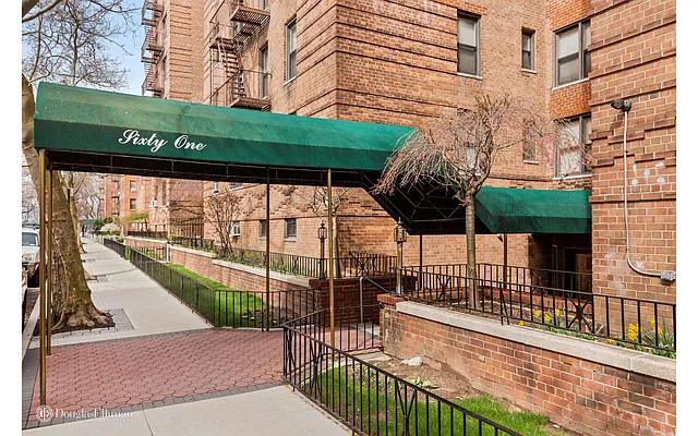 Sold by Douglas Elliman | media 18