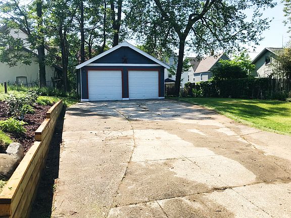 Driveway, Garage & Backyard
