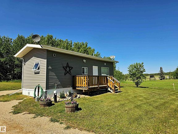5th image of 57730 Range Road 30 #106