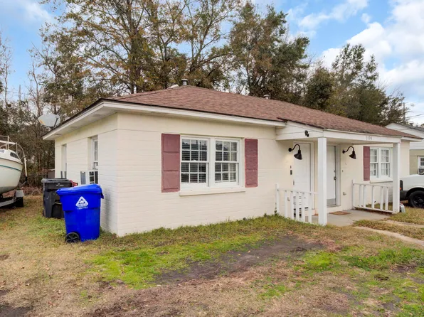 3104 Azalea Dr #B, North Charleston, SC 29405