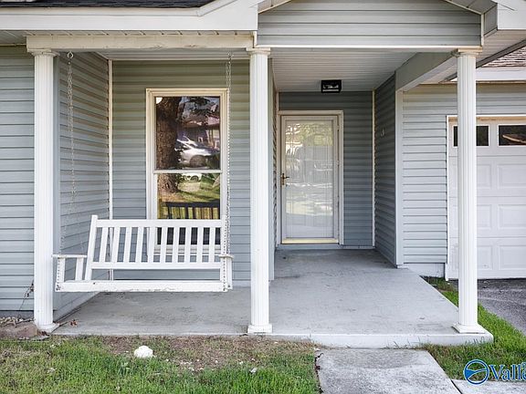 4th image of 215 Deer Bridge Dr
