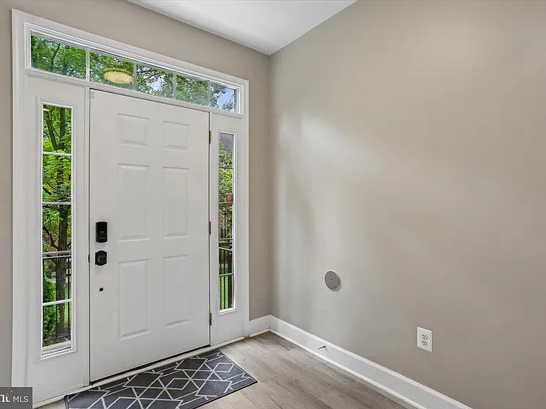 567 Pelican Ave — Photo 3