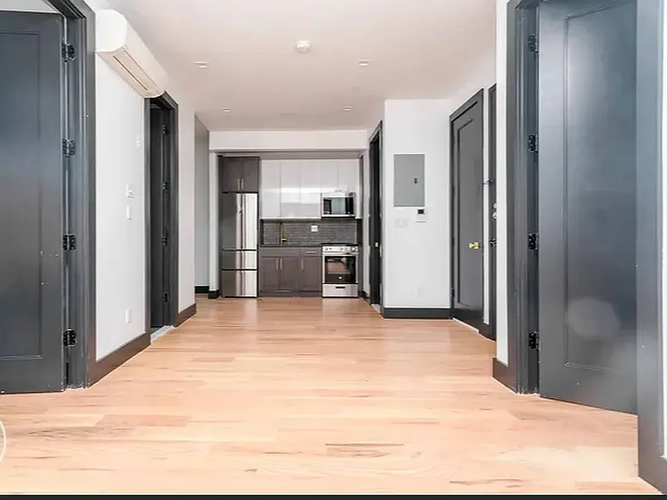 561 4th Ave #3
