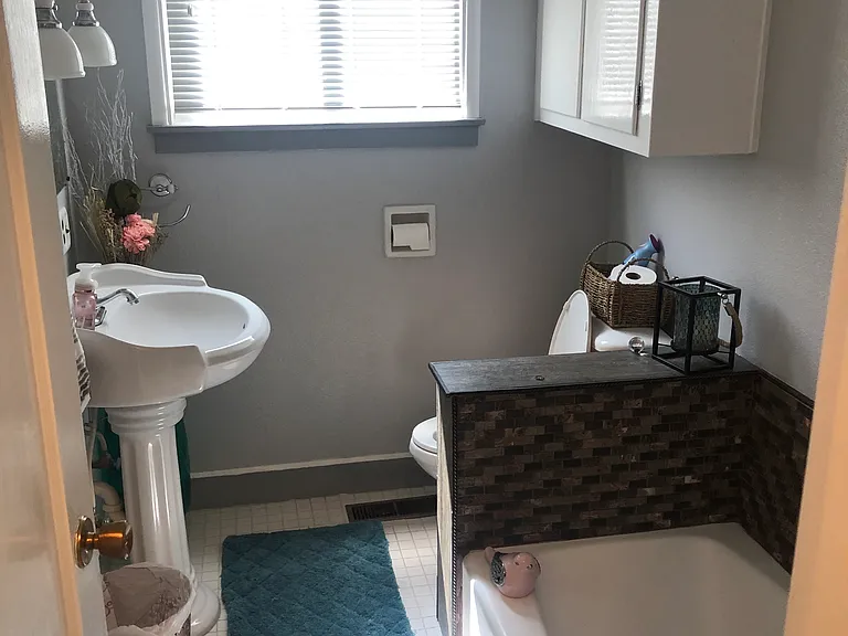 536 Eureka Ave — Photo 19