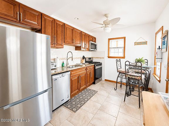 4th image of 44 Hancock Avenue