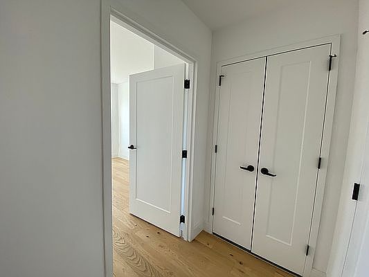 4th image of 329 E 132nd St #P6h