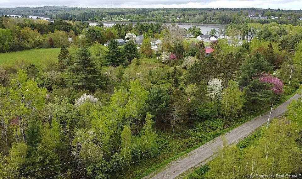 1st image of 196 Ledge Rd