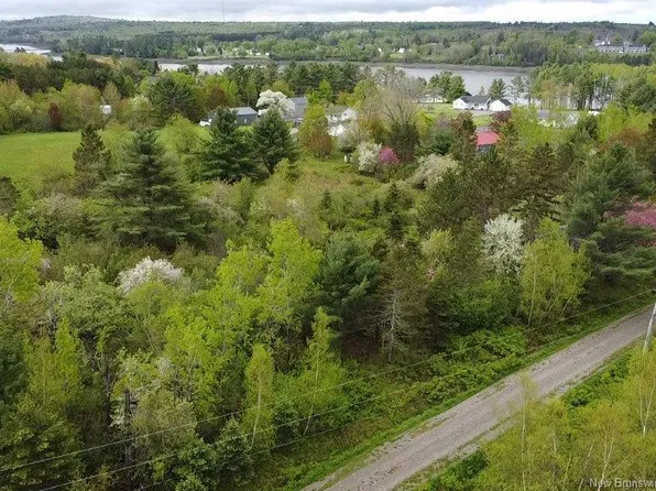 196 Ledge Rd, Dufferin, NB E3L 3Z4