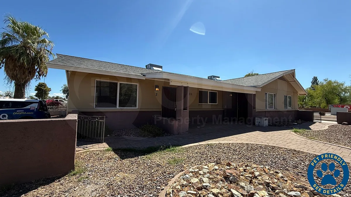 2 bed, 1.0 bath, 800 sqft, $1,250 — Photo 1