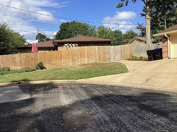 4th image of 2701 Timberwood Trl