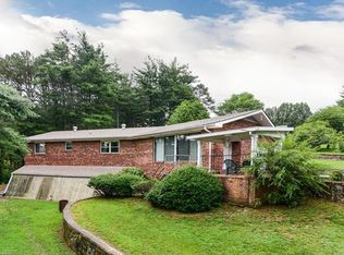 109 Byrd Ln, Hendersonville, NC 28792