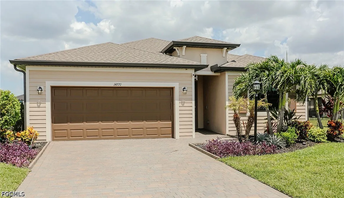 3 bed, 3.0 bath, 2202 sqft, $2,449 — Photo 1