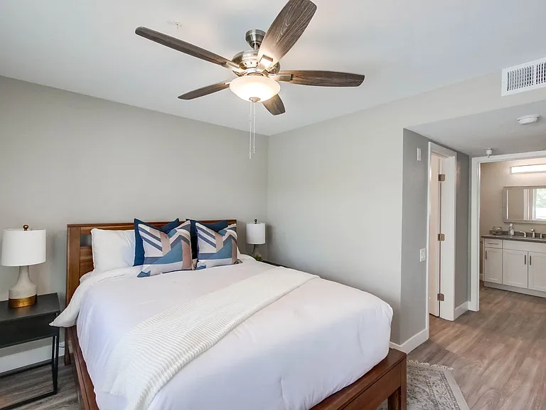 Eugene Eddy | Newly Renovated Apartment Homes — Photo 22