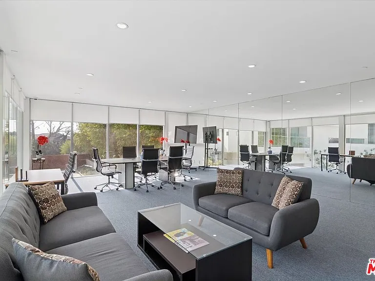1232 Sunset Plaza Dr — Photo 48