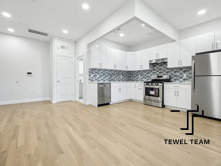 1697 Lexington Ave #2A — Photo 2