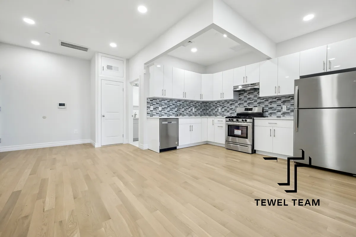Building Photo - 1697 Lexington Ave #3A