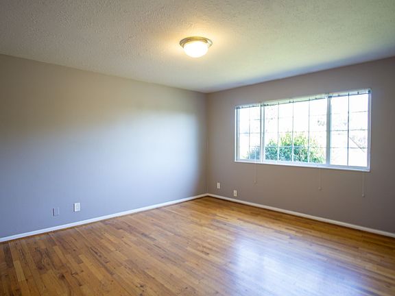 2nd image of 5025 S Corbett Ave #12