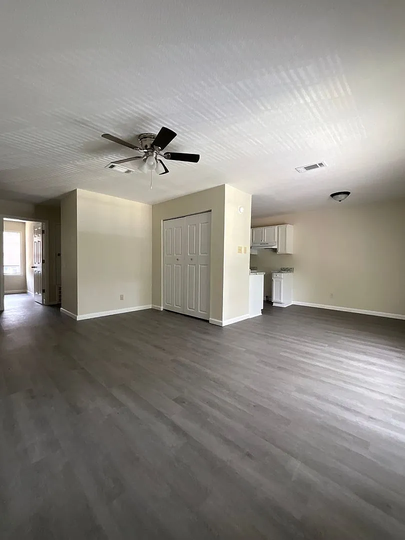 Sarver Apartments — Photo 3