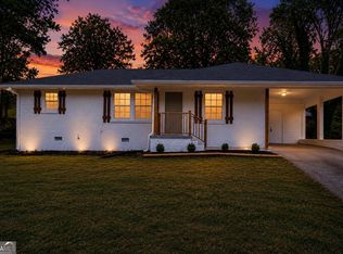 926 Green Valley Rd SW, Mableton, GA 30126