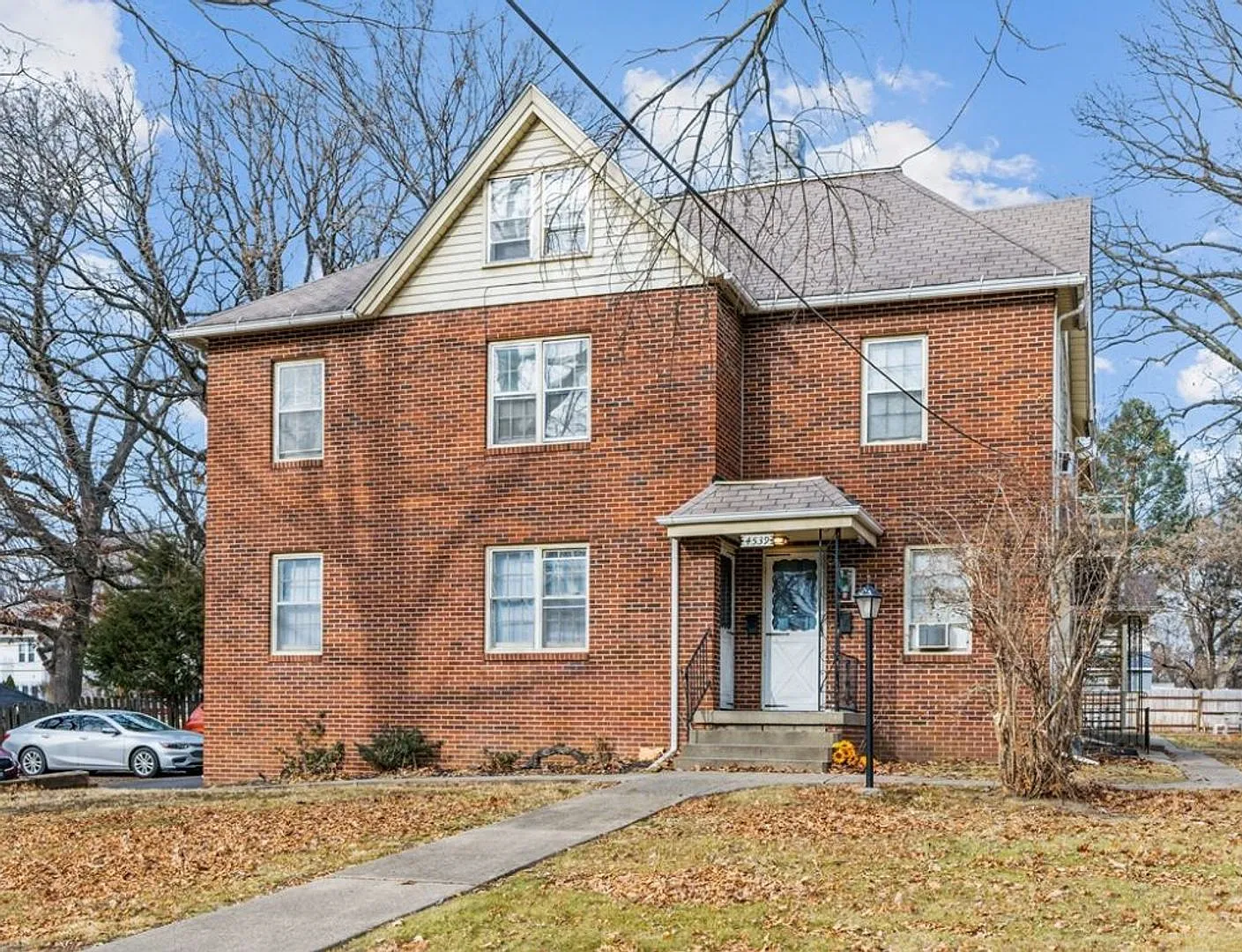 One Month Free - Limited Time Only - Waveland Place Apartments — Photo 4