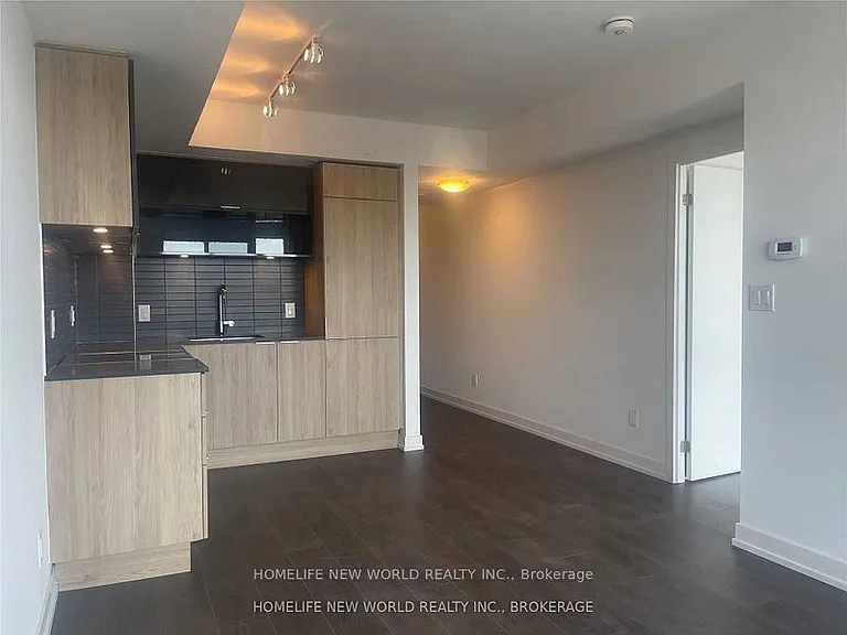 159 Wellesley St E #905 — Photo 15