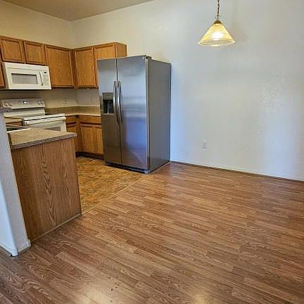 2nd image of 2051 Hussium Hills St