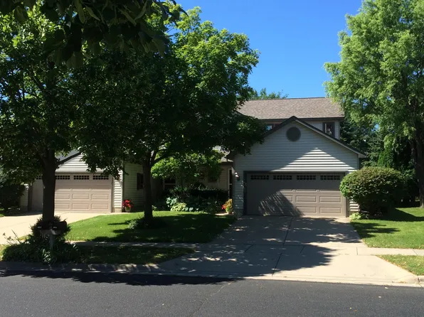 1122 Artisan Dr, Madison, WI 53704