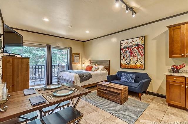 1st image of 2325 Sidewinder Dr #800