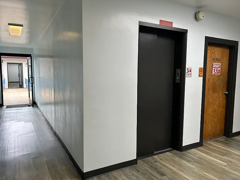 2501 Beverly Ave #24 — Photo 13