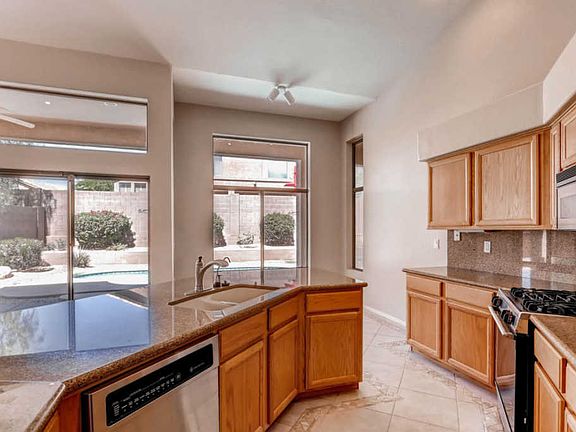 5th image of 29421 N 49th St